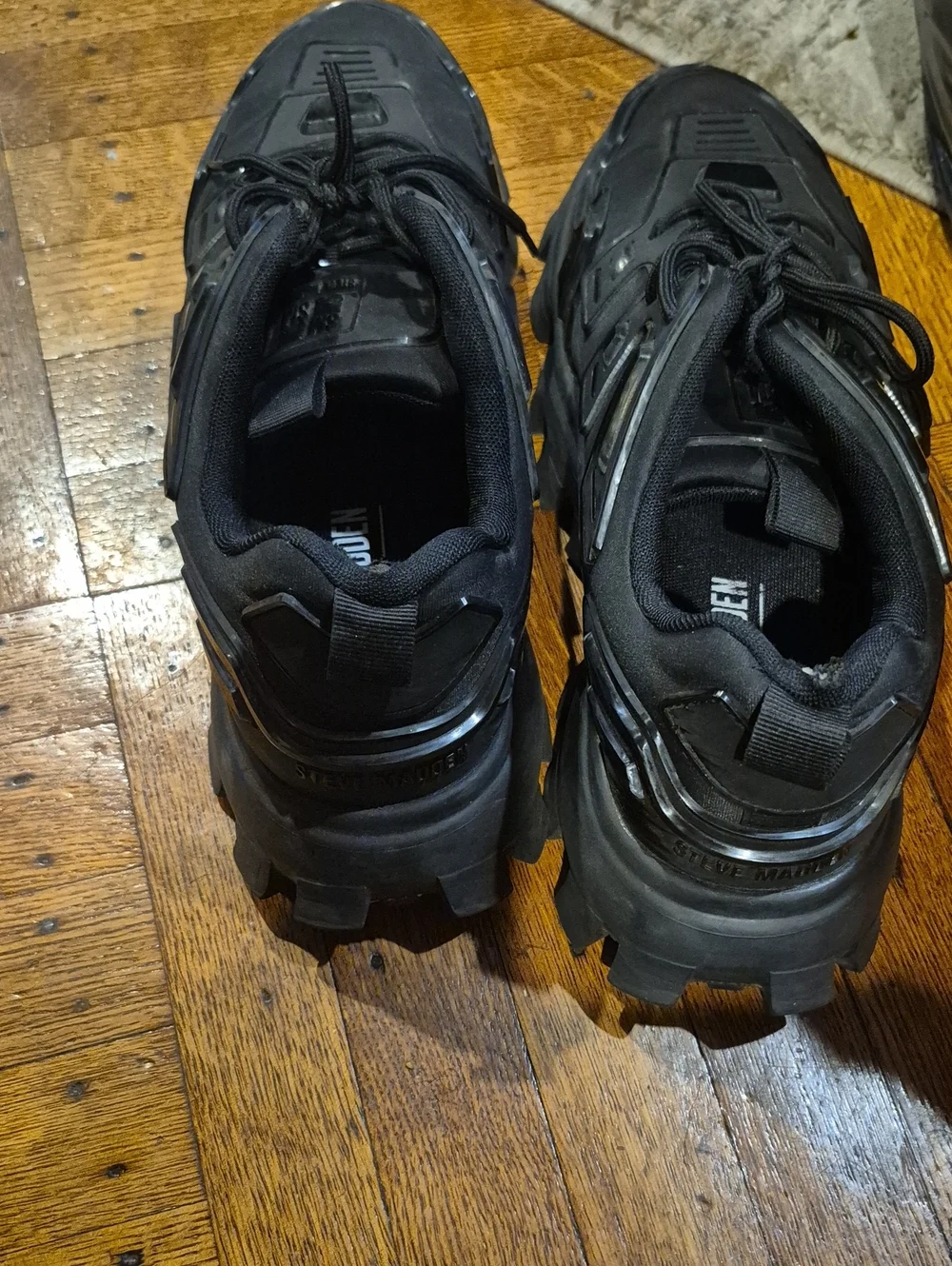Steve Madden Men's Black Chunky Tactical Runner Sneakers